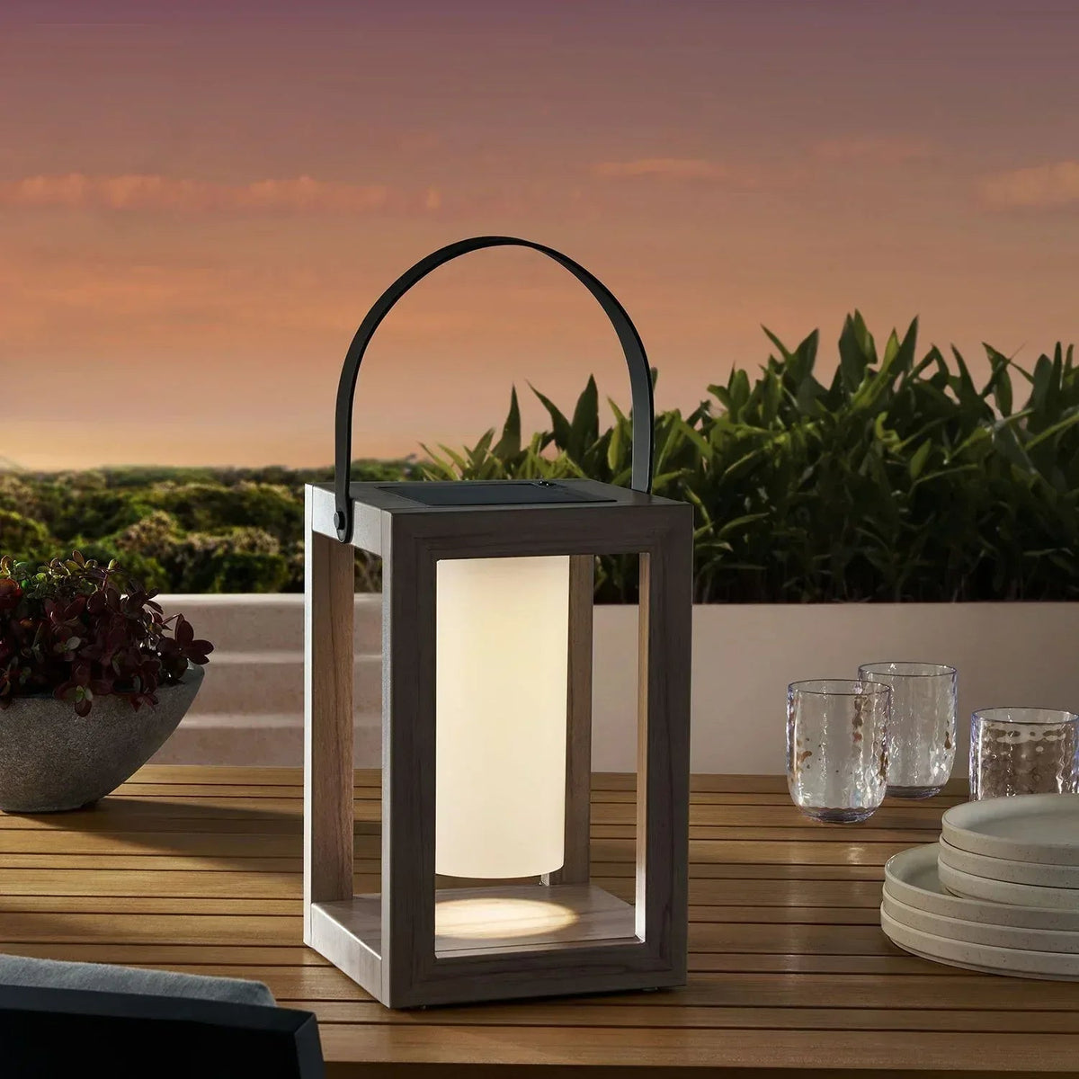 Member's Mark Porte LED Solar Table/Floor Lantern