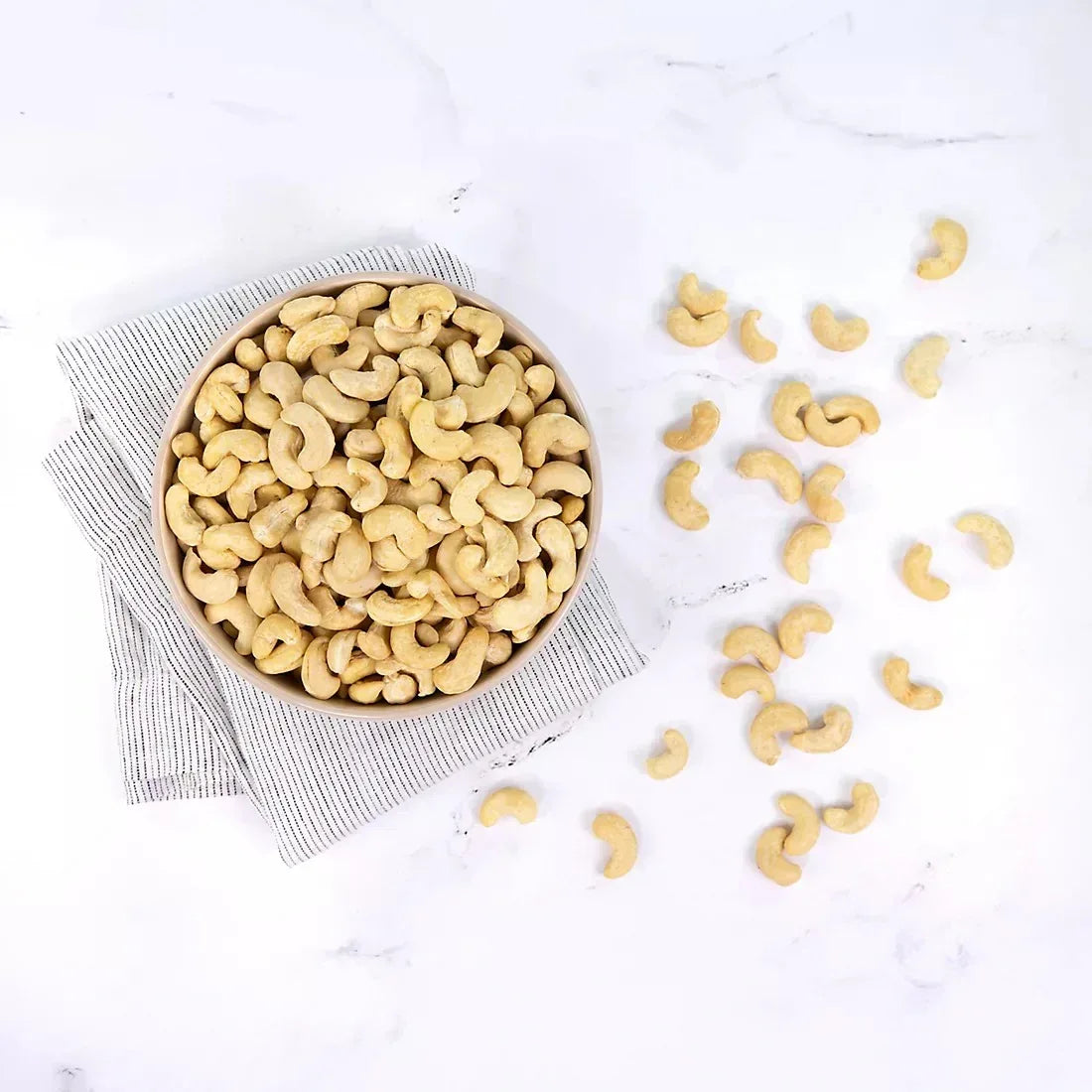 Wellsley Farms Raw Cashews, 20 oz.