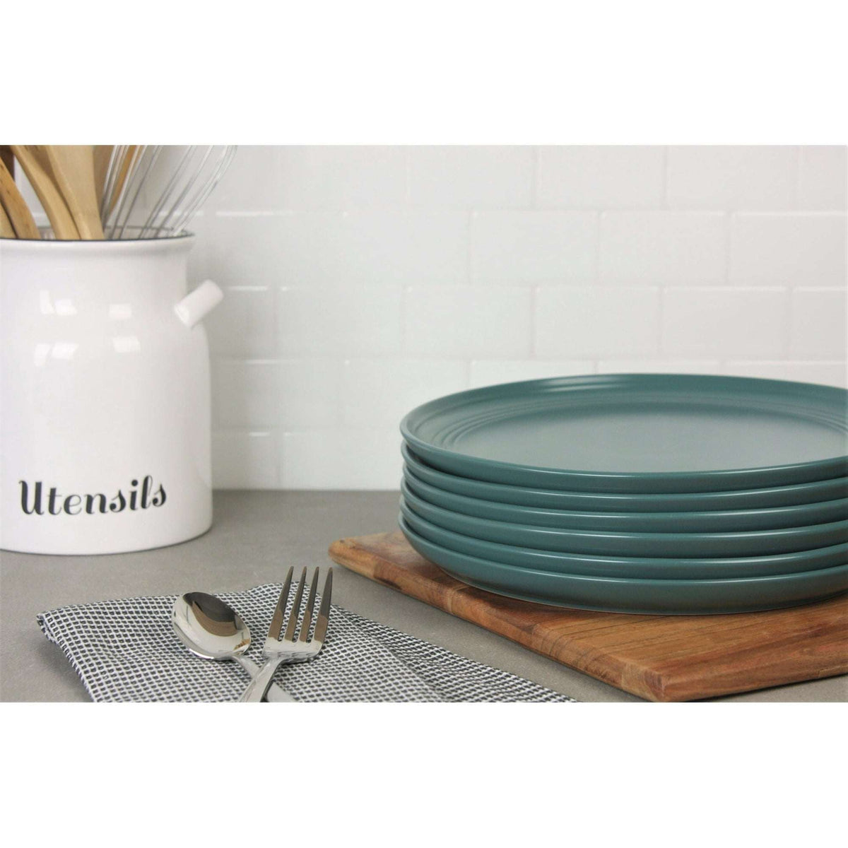 10 Strawberry Street Double Line 10.5" Round Stoneware Dinner Plate, Set of 6, Emerald Green