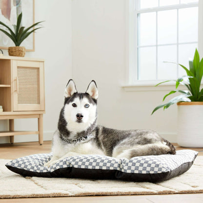 Vibrant Life Bed for Dogs, Tufted Pillow, Machine Washable, Black and White Checkered, 35" x 27"