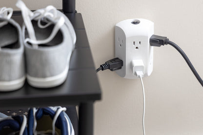 Philips 6 Outlet Grounded Wall Tap, Resettable Circuit Breaker, White, SPS1460WA/37