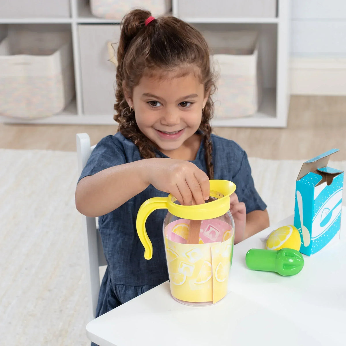 Melissa & Doug Lemonade Pretend Play Food and Drink Toy for Toddlers, Preschoolers, and Kids Ages 3+ - FSC Certified