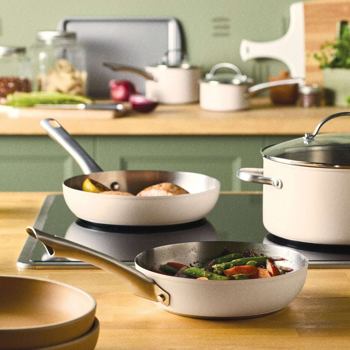 Farberware Luster 14 Pcs Stainless Steel Cookware Set with Cooking Tools, Induction Compatible, Dishwasher Safe, Metal Utensil Safe, Oven-Safe to 500°F, White