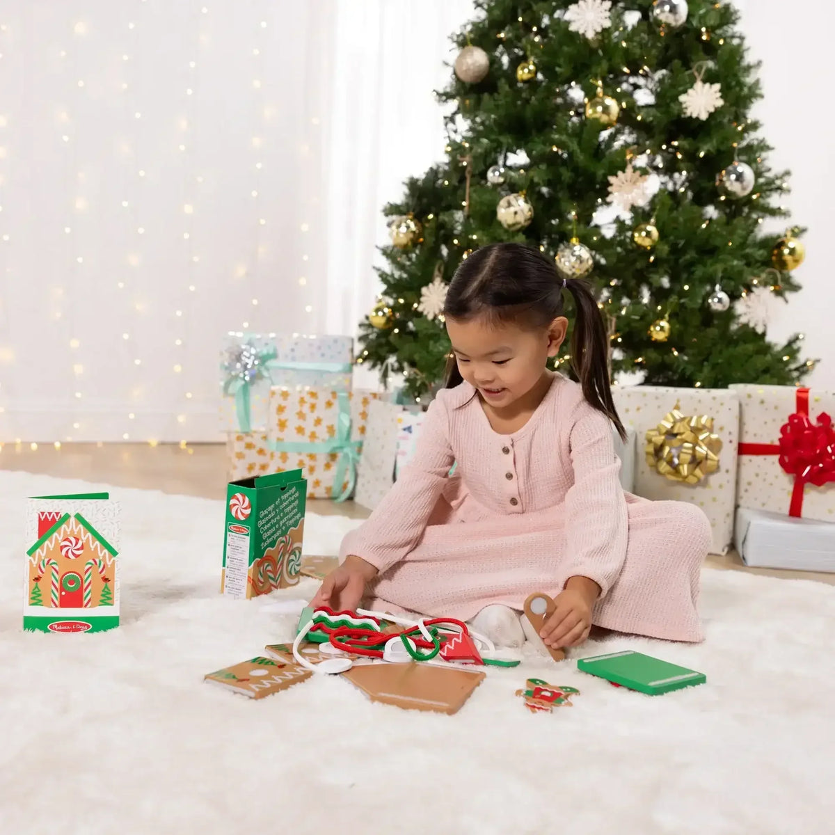 Melissa & Doug Wooden Gingerbread House Reusable, Mess-Free Play Set Activity for Boys and Girls - FSC Certified