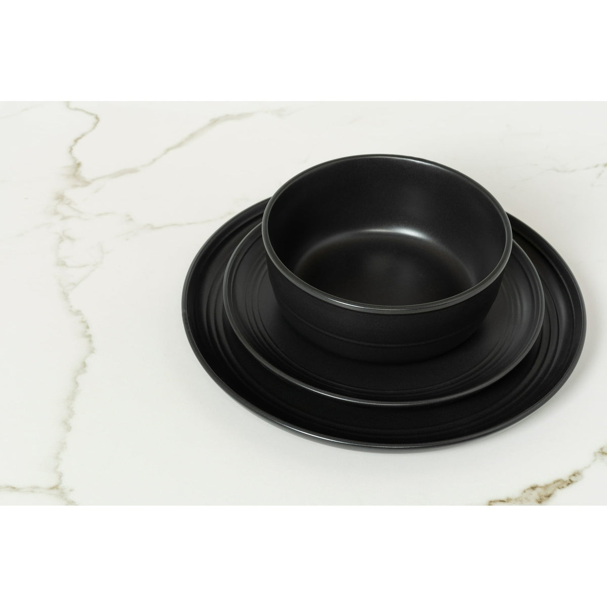 10 Strawberry Street Double Line 16 Piece Dinnerware Set, Matte Black