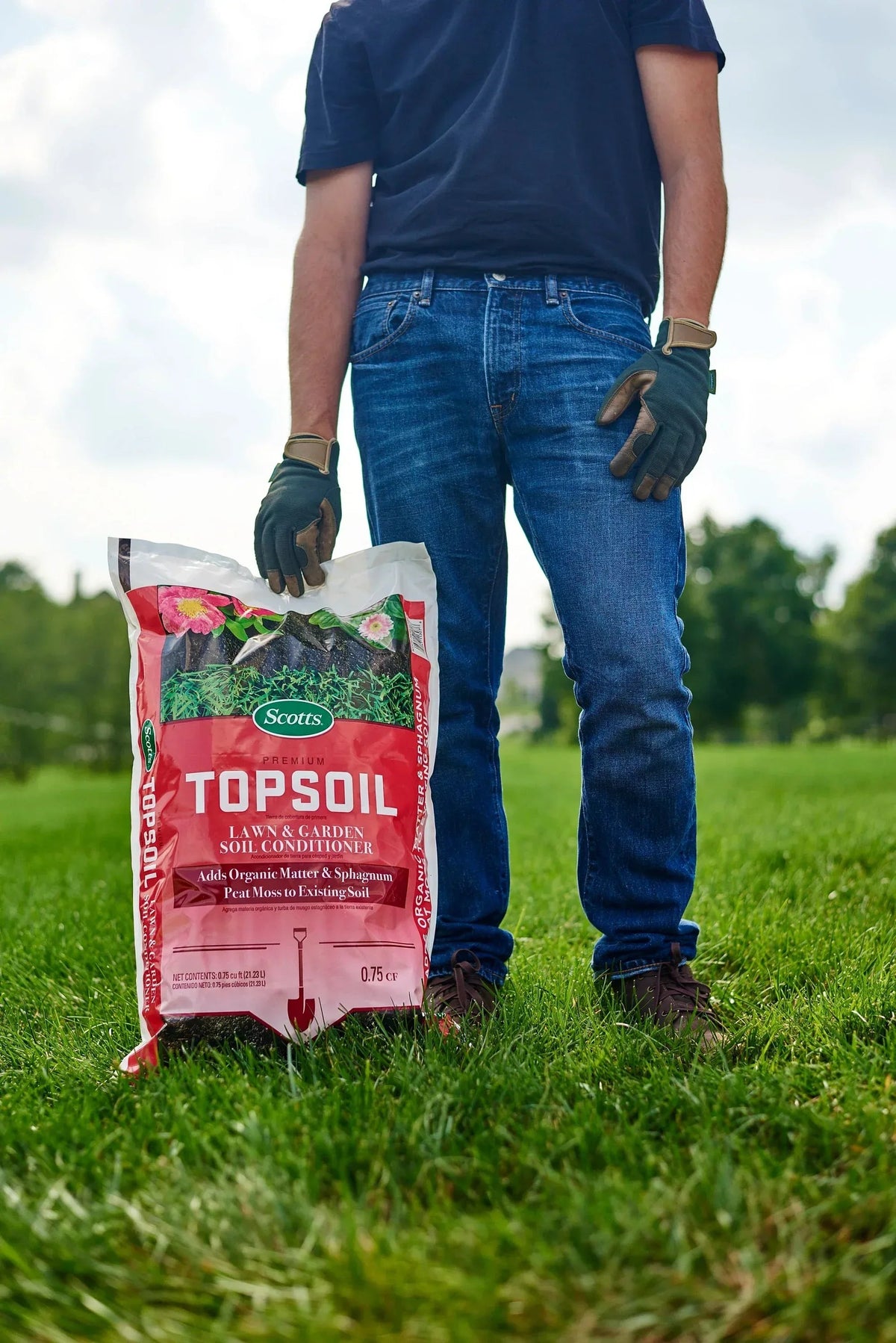 Scotts Premium Topsoil, Lawn and Garden Soil Conditioner, With Peat Moss, 0.75 cu. ft.