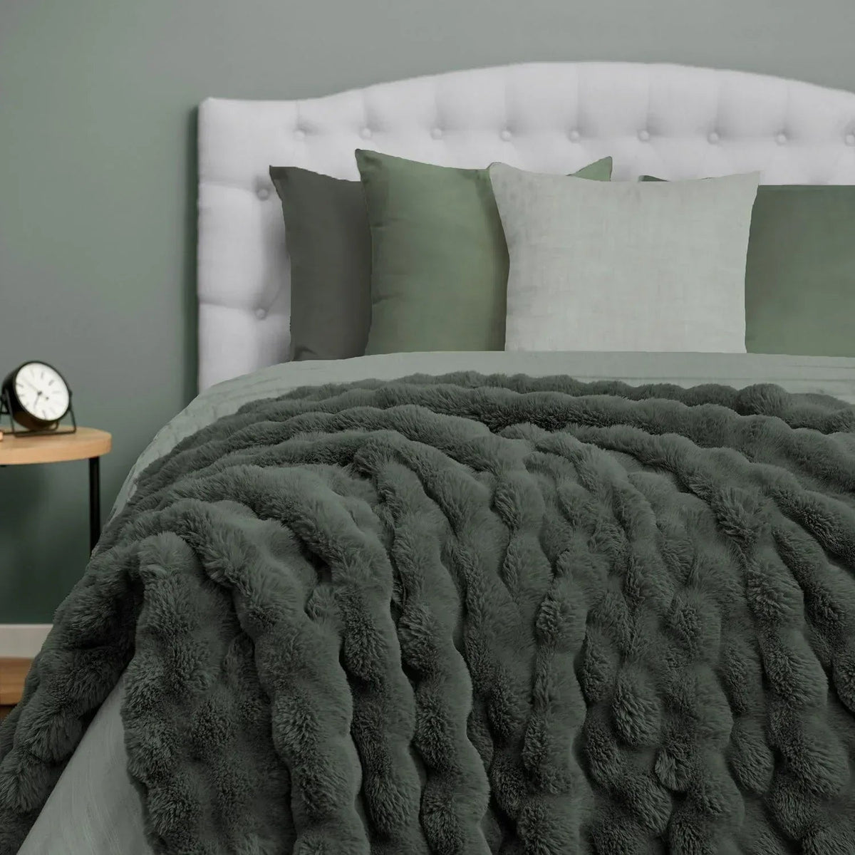 Ashford Home Heavy Weight Ultra Fine Faux Fur Throw Blanket Throw, 60"x70"