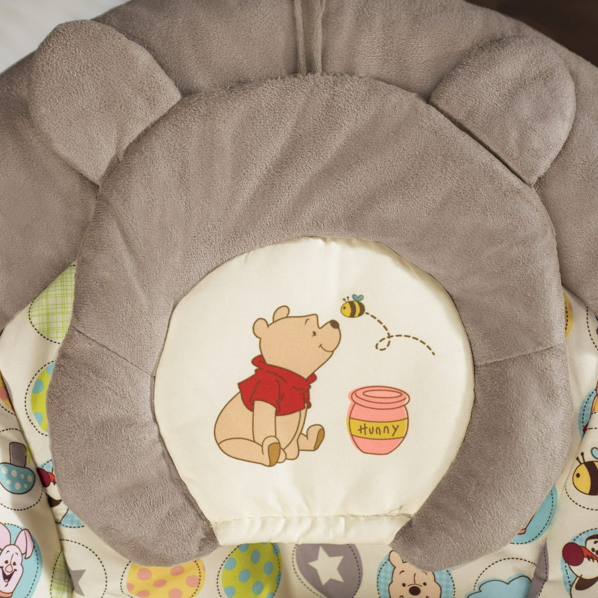 Bright Starts Disney Baby Winnie the Pooh Dots & Hunny Pots Baby Bouncer Vibrating Infant Seat