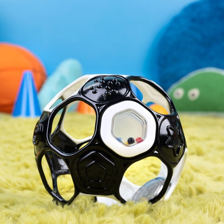 Bright Starts Grippin’ Goals Rattle Ball – Black & White