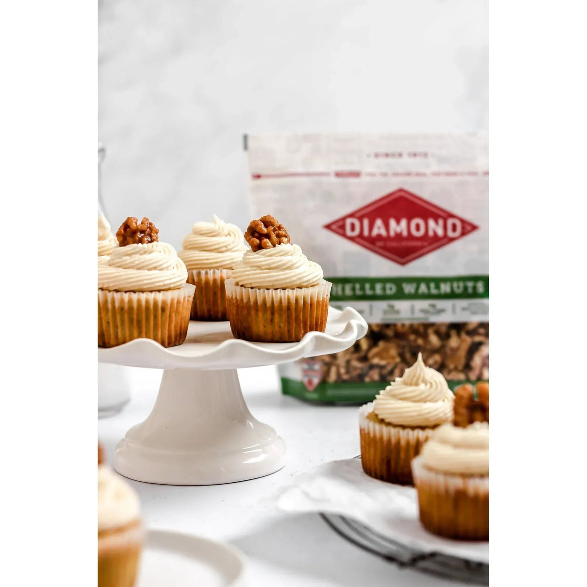 Diamond Shelled Walnuts 32 oz