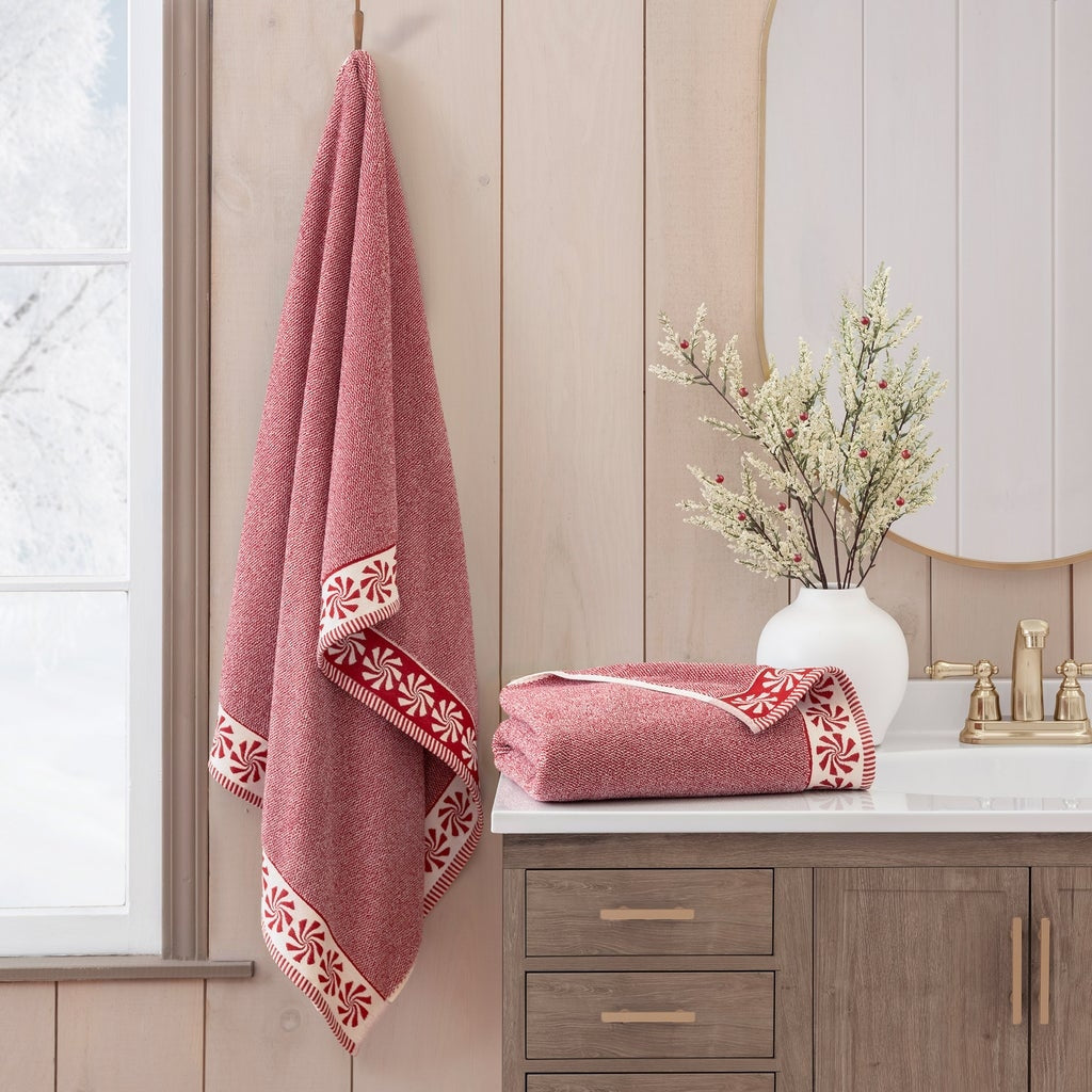 Holiday Market Bath Towels, 2-pack