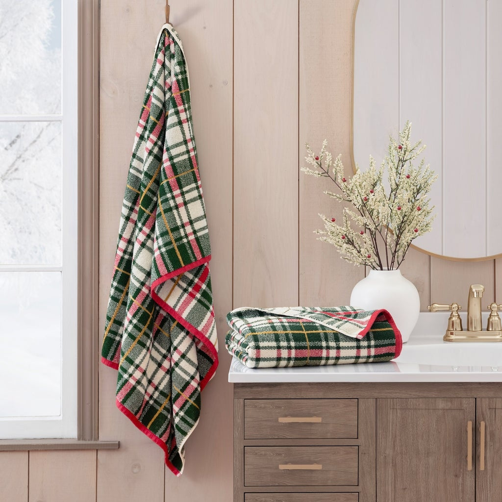 Holiday Market Bath Towels, 2-pack