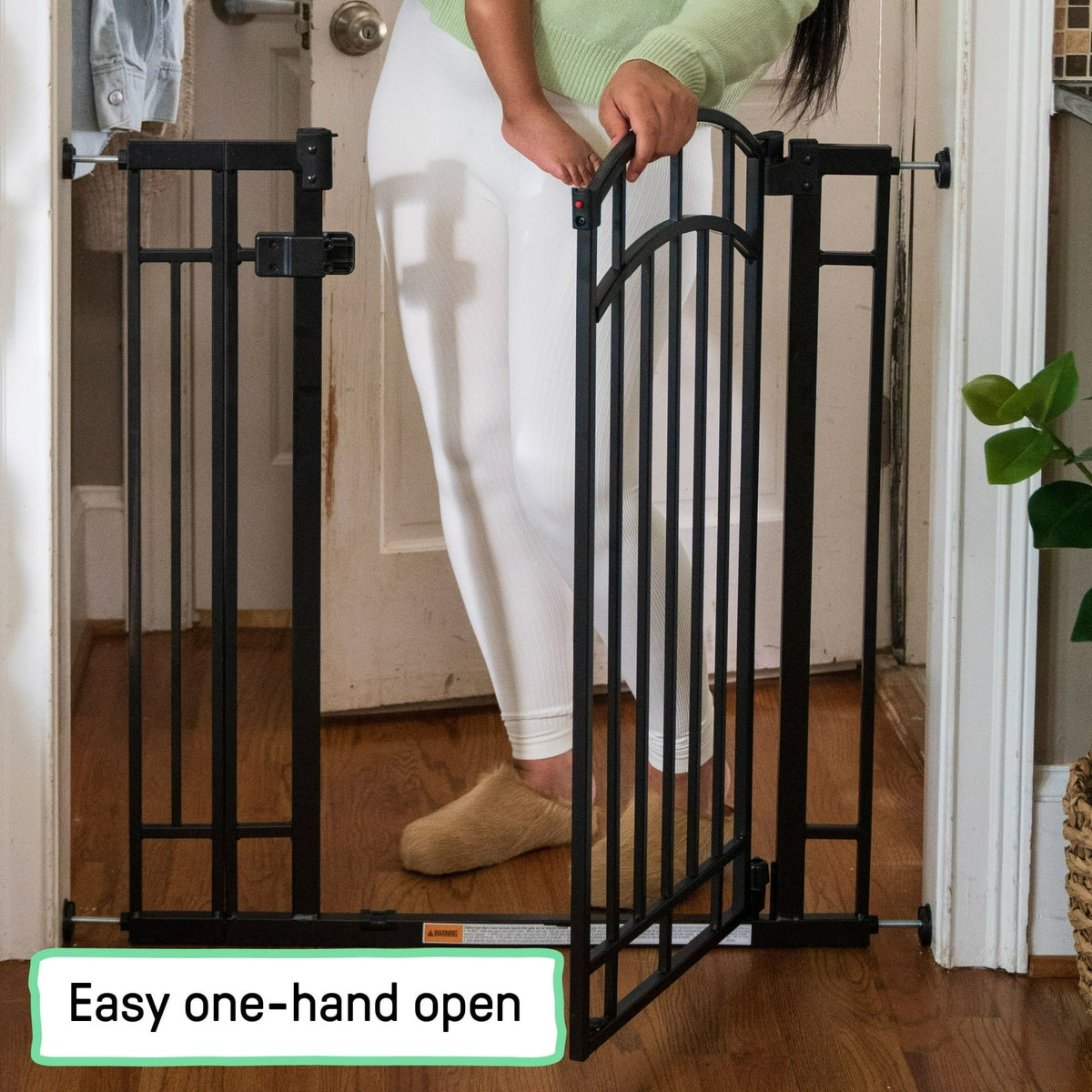 Ingenuity The Doorway 48W Series Safety Pet and Baby Gate, 28.5'-48' Wide, 36' Tall - Black