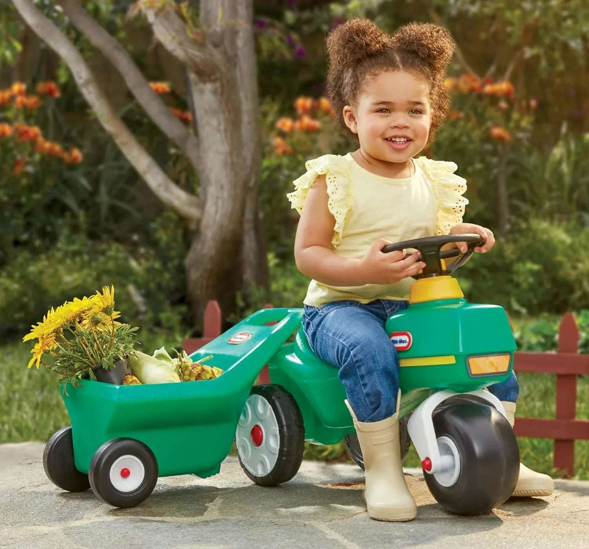 Little Tikes Tractor & Cart, Foot-to-Floor Ride-On, for Boys and Girls Ages 1-5 Years