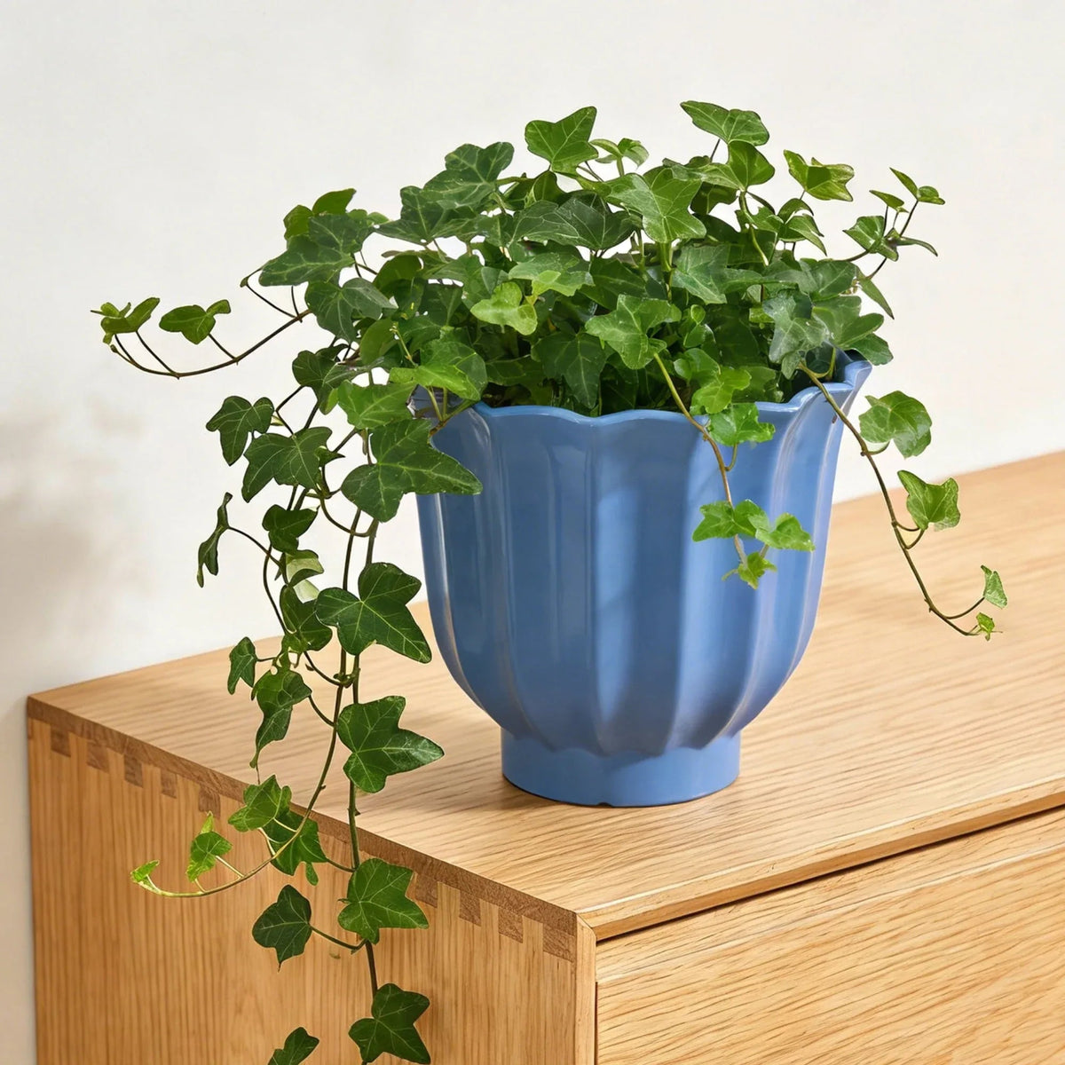 Mainstays Lillian Round Blue Paradise 100% Recycled Resin Planter