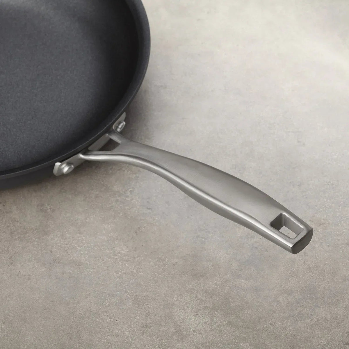 Member's Mark 15-Piece Hard Anodized Nonstick Aluminum Cookware Set