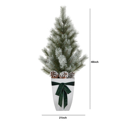Member's Mark 4' Pre-Lit Decorative Topiary