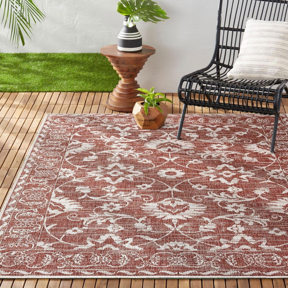 Nicole Miller New York Patio Country Ayala Botanical Floral Indoor/Outdoor Area Rug