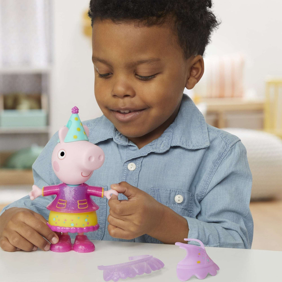 Peppa Pig Toys Peppa Pig Celebration Dress-Up 6” Figure, Preschool Toys for Kids 3 and up