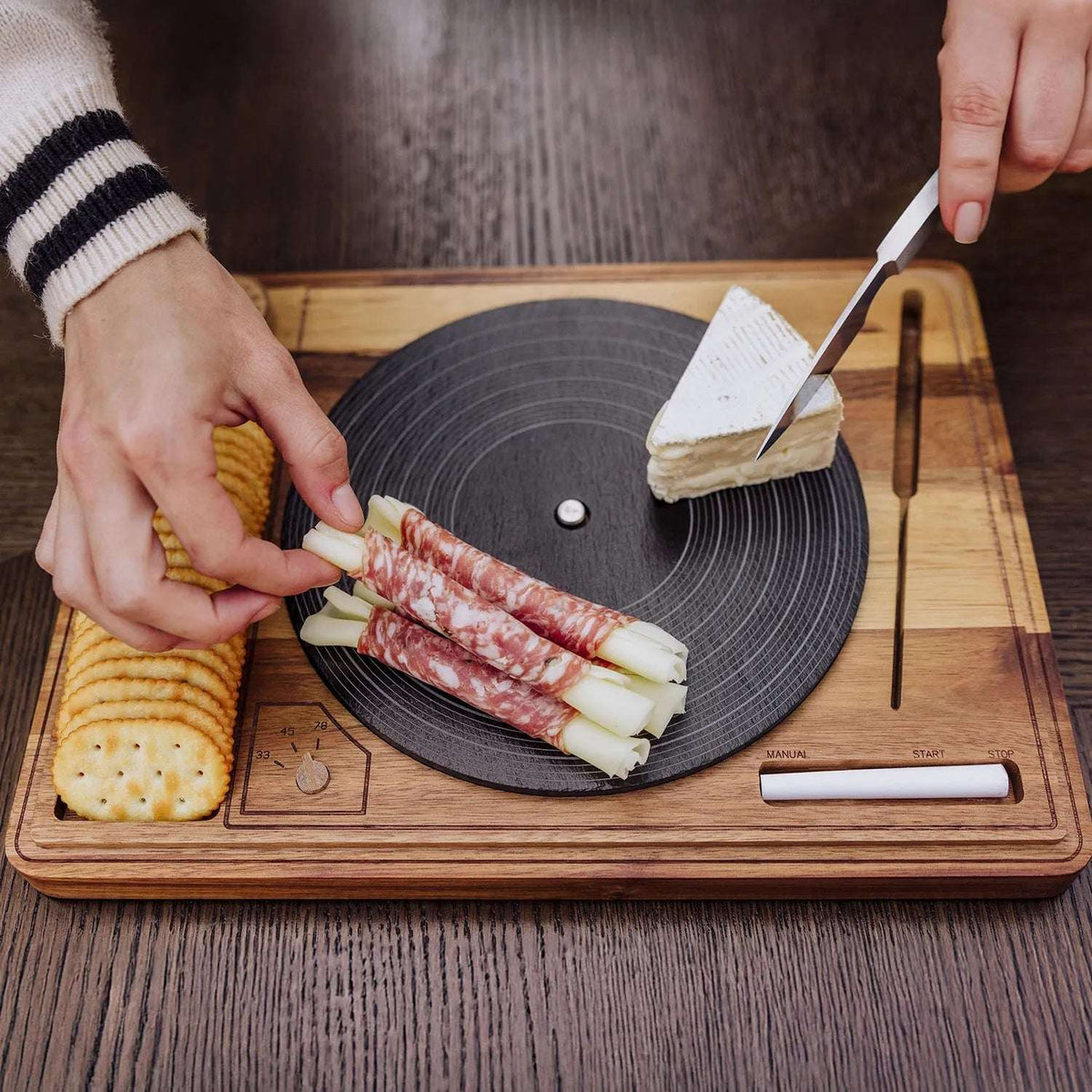 Picnic Time Turntable Cheese Board with Knife