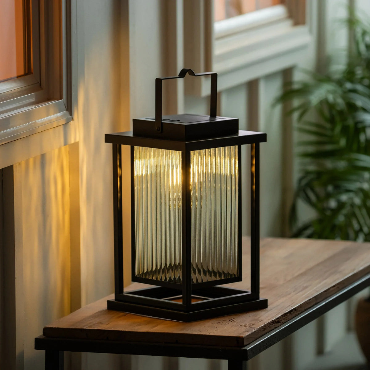 Solar LED Revere Lantern