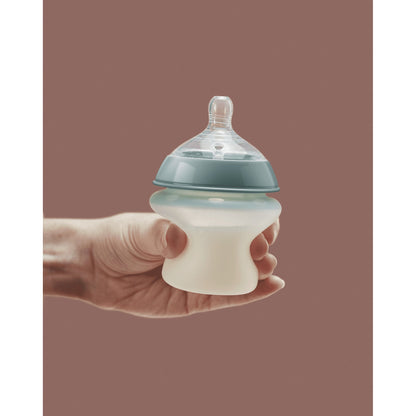 Tommee Tippee Closer to Nature Soft Feel Silicone Baby Bottle, Slow Flow Breast-like Nipple with Anti-Colic Valve, Stain and Odor Resistant, 5oz, 2 Count