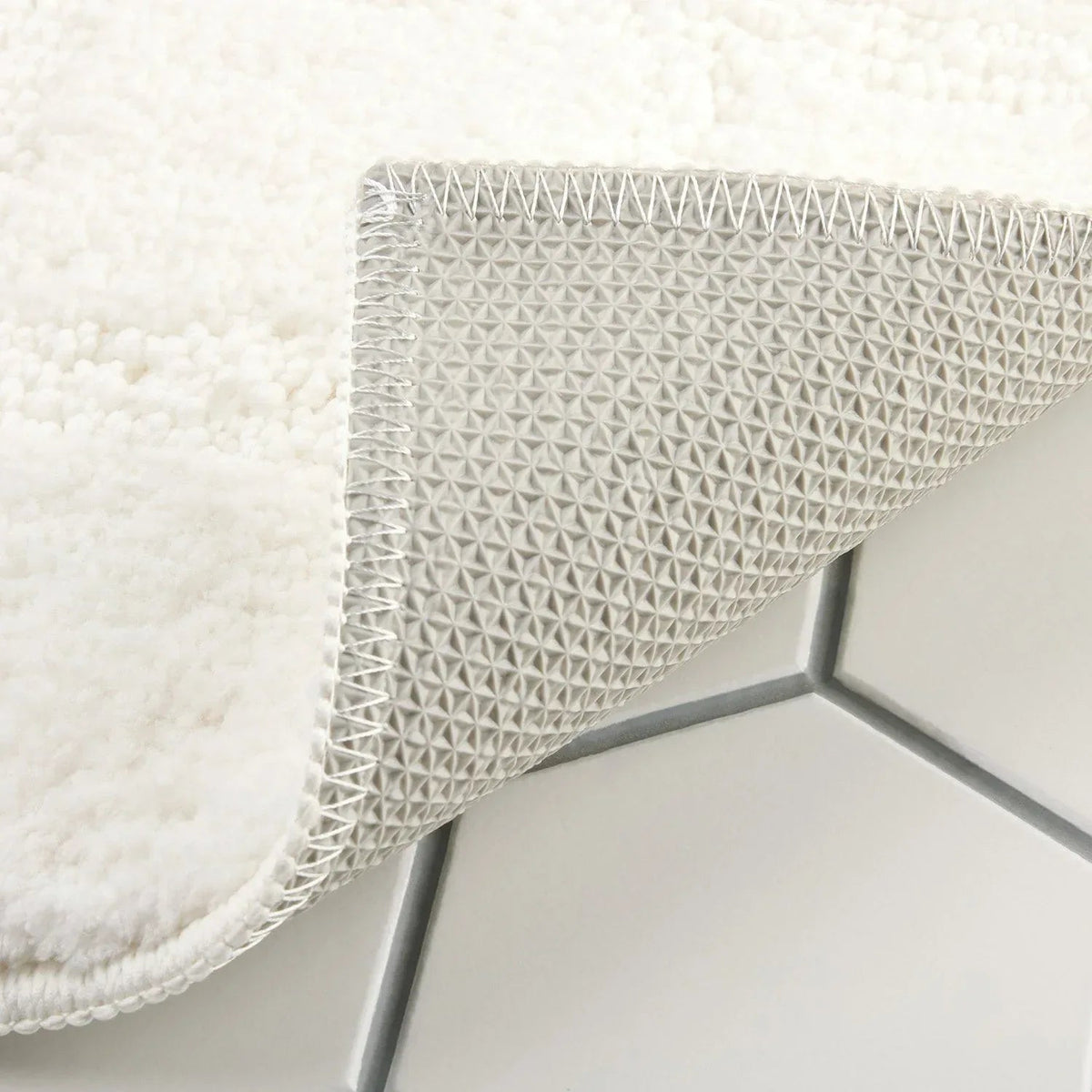 Town & Country Everyday Ultra Plush Solid Tufted Windowpane Bath Mat 20"x32"