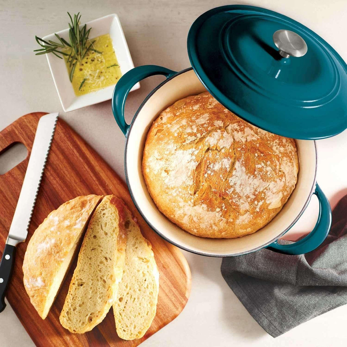 Tramontina Enameled Cast Iron 7-Quart Covered round Dutch Oven (Assorted Colors)