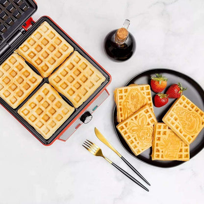 Uncanny Brands The Grinch Deluxe Waffler