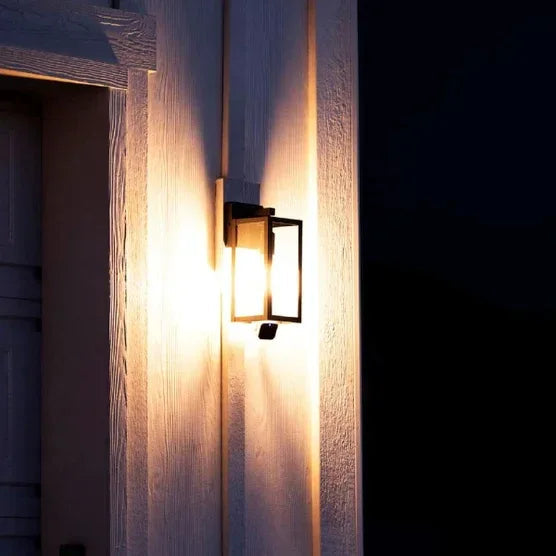 Wyze 2k Bulb Cam and Accessory Bulb Bundle