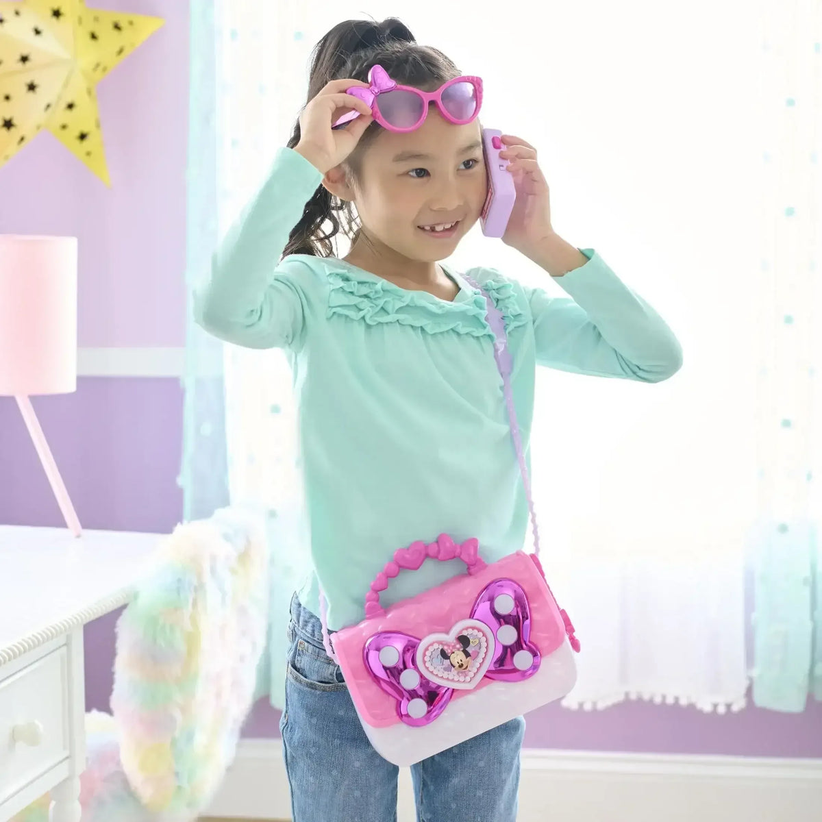 Disney Junior Minnie Mouse Bowfabulous Bag Set, 7-piece, Pretend Play, Kids Toys for Ages 3 Up