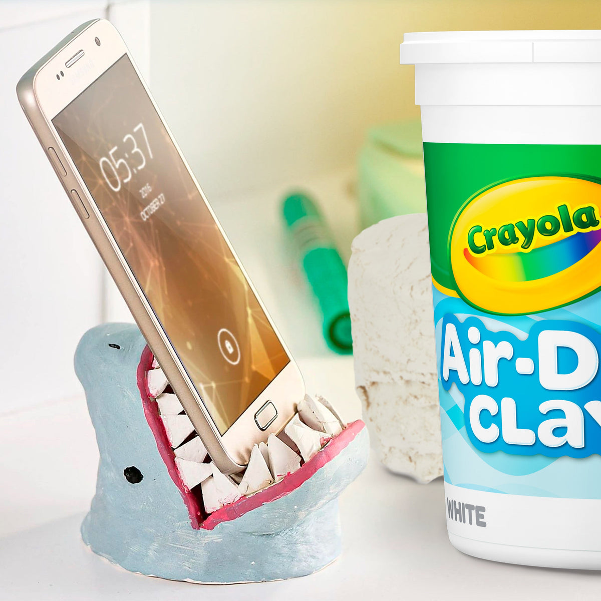 Crayola Air Dry Clay Bucket, 5 lbs White Clay, Classroom Supplies for Teachers, School Supplies, Crafts, 4+