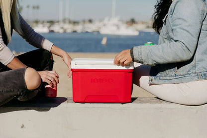 Igloo Small Cooler, 9 Quart Laguna Ice Chest, 13 Can Capacity, Red