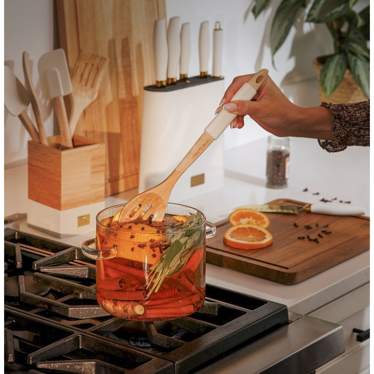 Thyme & Table 4.23 QT Borosilicate Glass Pot