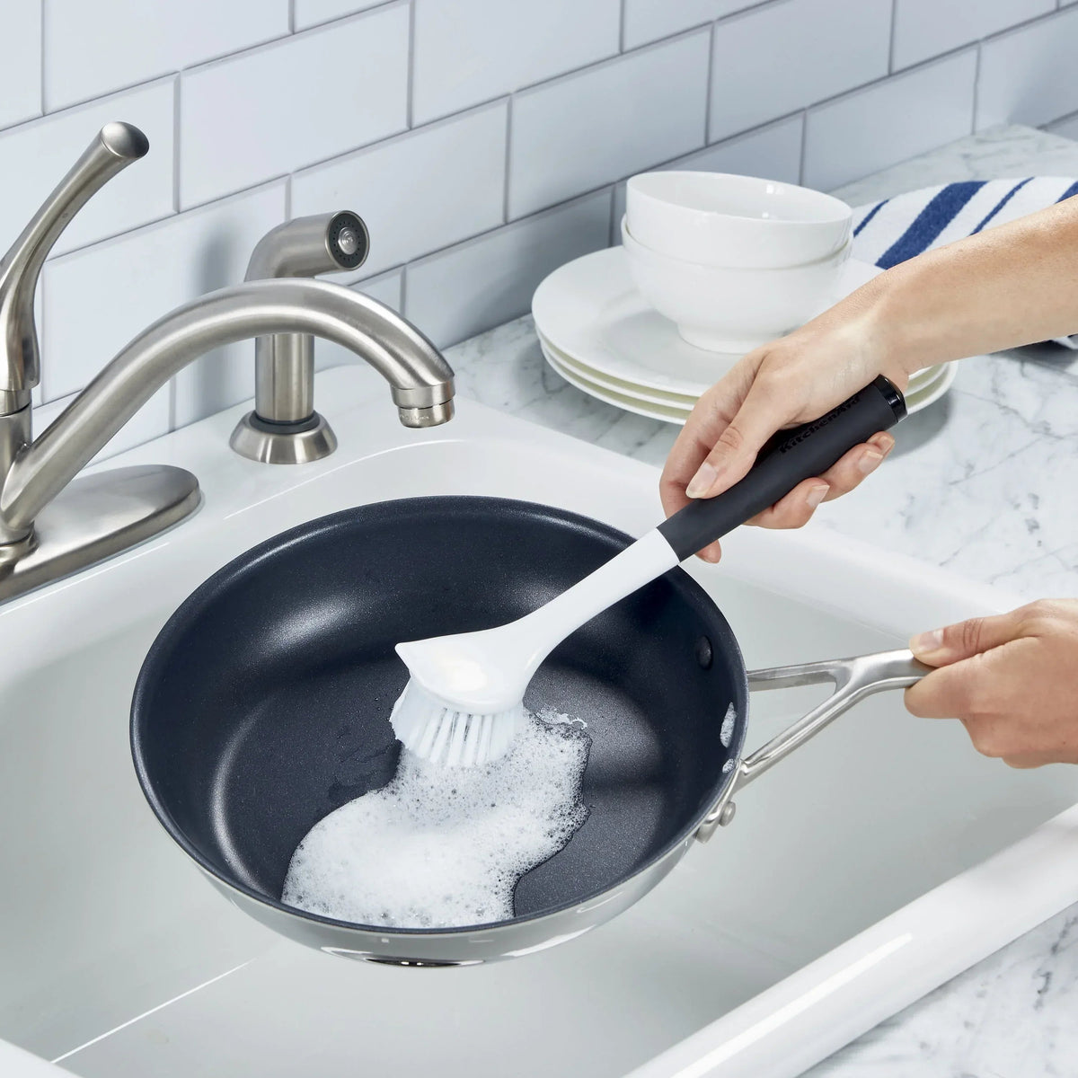 KitchenAid Round Sink Angled Brush with Black Soft Touch Handle