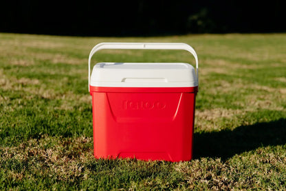 Igloo 28 QT Laguna Ice Chest Cooler, Red