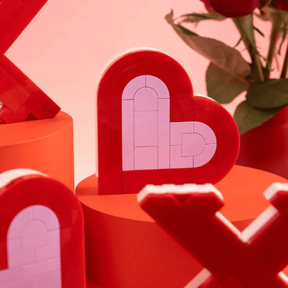 Brickcraft Bricktanicals XOXO Sign Building Kit (244-Piece Set), Valentine's Day Decor, Brick Hearts, Build Together Couples Activity, Romantic Gift, Home Display, Collectible Building Set